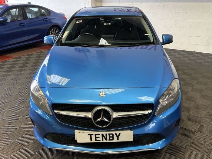 Mercedes-Benz A Class 1.5 A180d Sport (Executive) Hatchback 5dr Diesel Manual Euro 6 (s/s) (109 ps) Hatchback Diesel BLUE