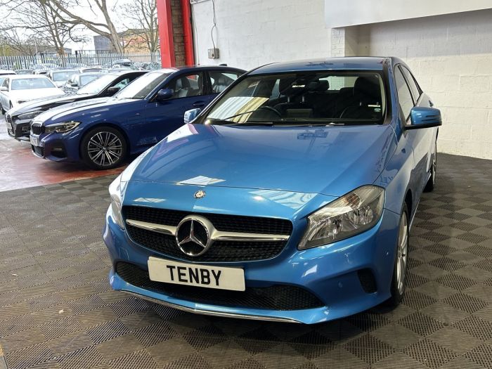 Mercedes-Benz A Class 1.5 A180d Sport (Executive) Hatchback 5dr Diesel Manual Euro 6 (s/s) (109 ps) Hatchback Diesel BLUE