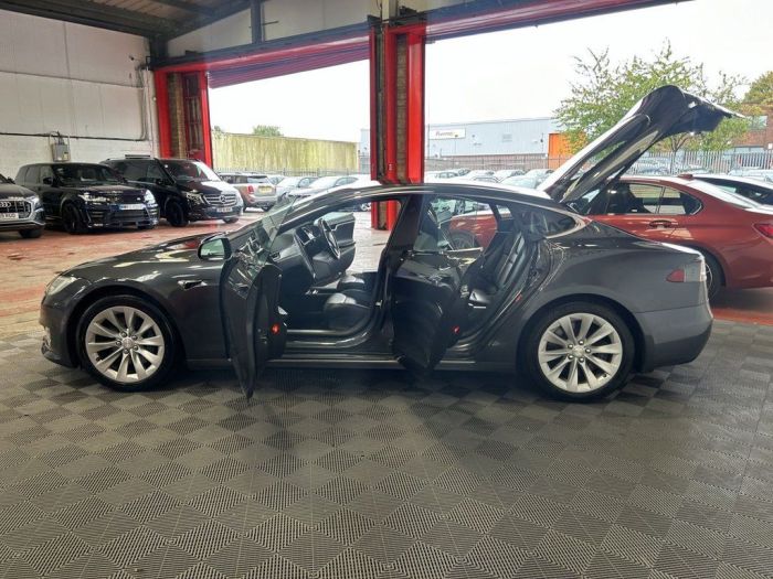 Tesla Model S 75D (Dual Motor) Hatchback 5dr Electric Auto 4WD (328 bhp) Hatchback Electric GREY